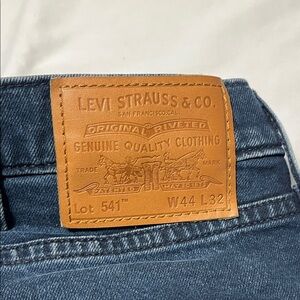 Levi's Classic Blue Relaxed Men's Jeans
